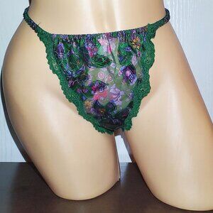 Victoria's Secret Gold Tag V-String Panties. One Size